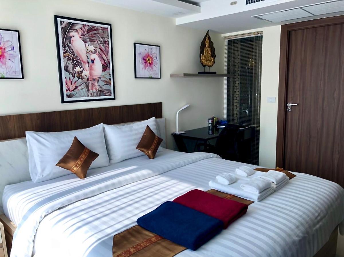 Luxury Business Suits In Grand Avenue By Pattaya City Estates Buitenkant foto