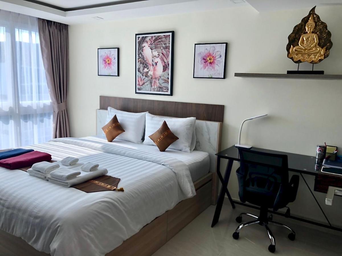 Luxury Business Suits In Grand Avenue By Pattaya City Estates Buitenkant foto