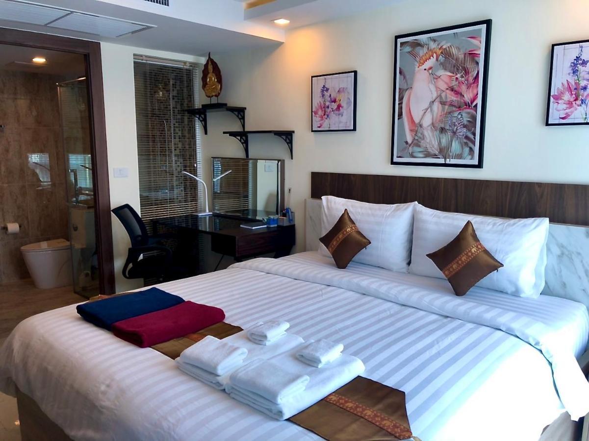 Luxury Business Suits In Grand Avenue By Pattaya City Estates Buitenkant foto