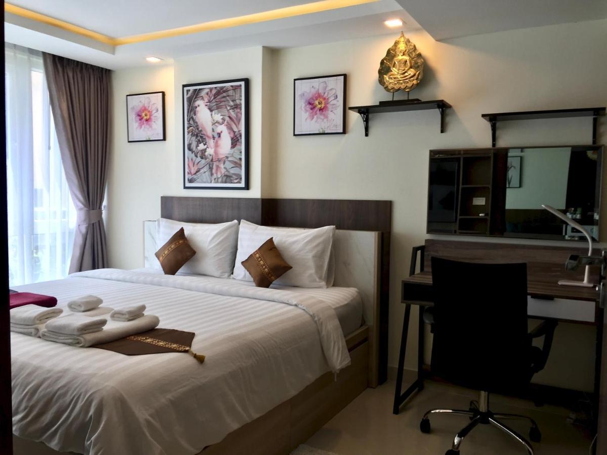 Luxury Business Suits In Grand Avenue By Pattaya City Estates Buitenkant foto