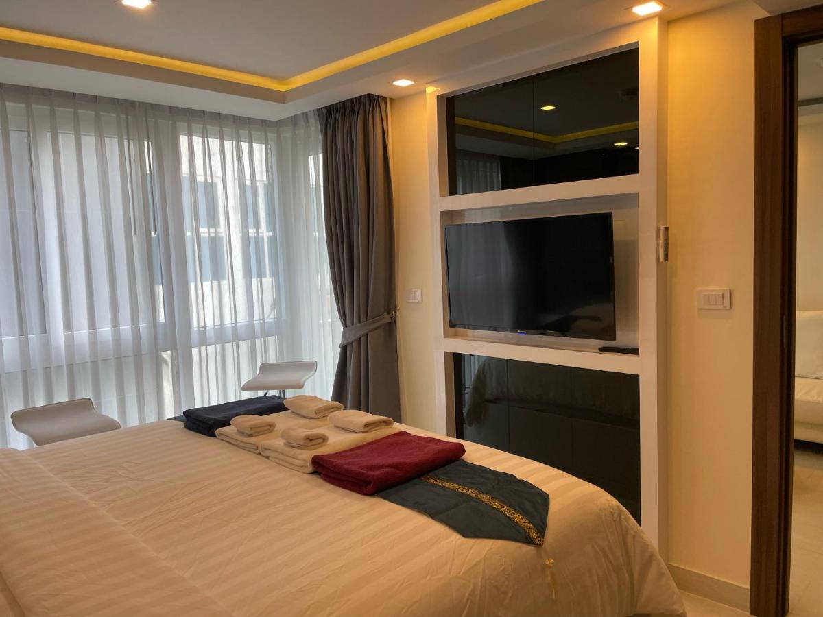 Luxury Business Suits In Grand Avenue By Pattaya City Estates Buitenkant foto