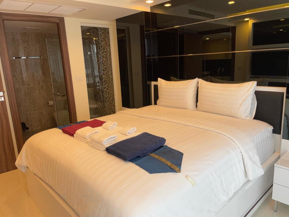 Luxury Business Suits In Grand Avenue By Pattaya City Estates Buitenkant foto