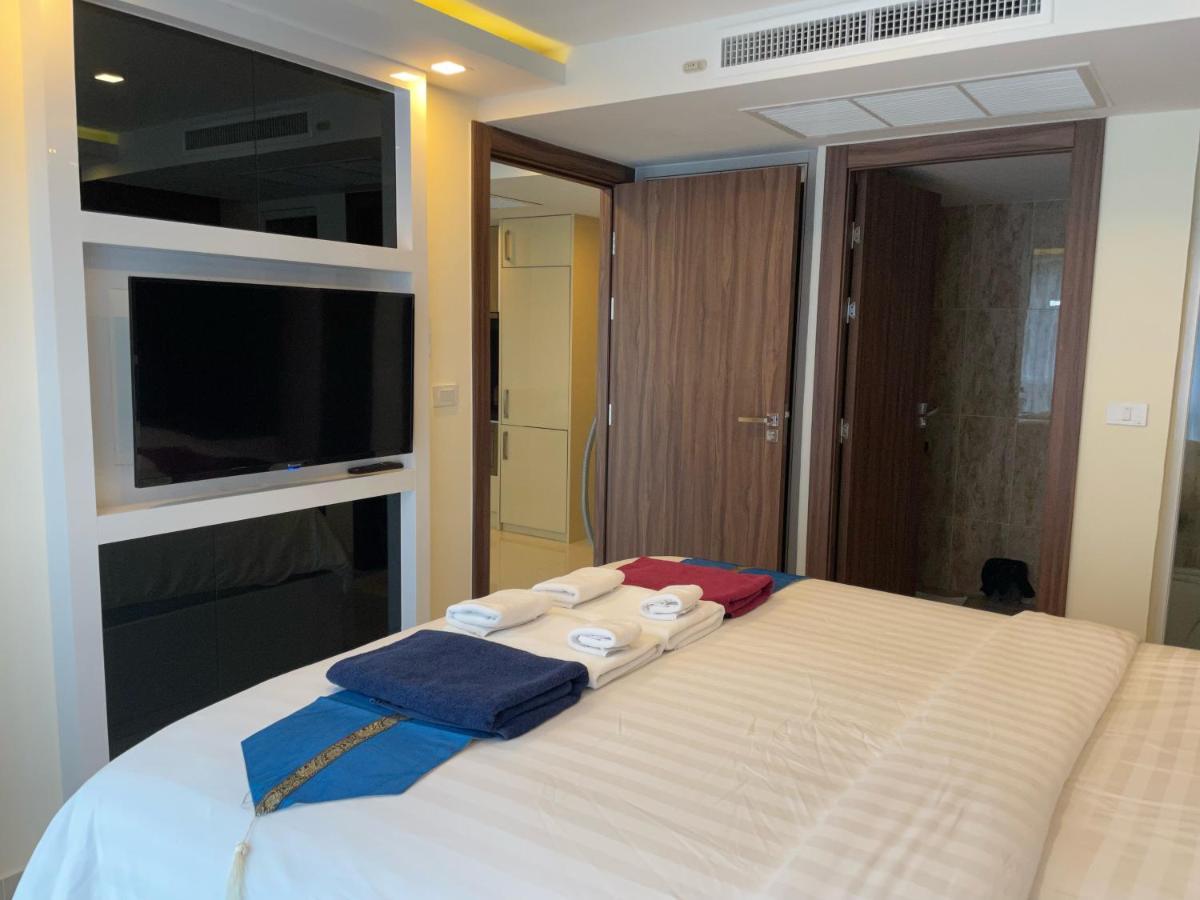 Luxury Business Suits In Grand Avenue By Pattaya City Estates Buitenkant foto