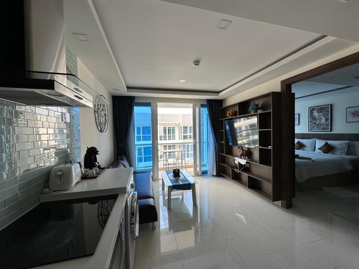 Luxury Business Suits In Grand Avenue By Pattaya City Estates Buitenkant foto