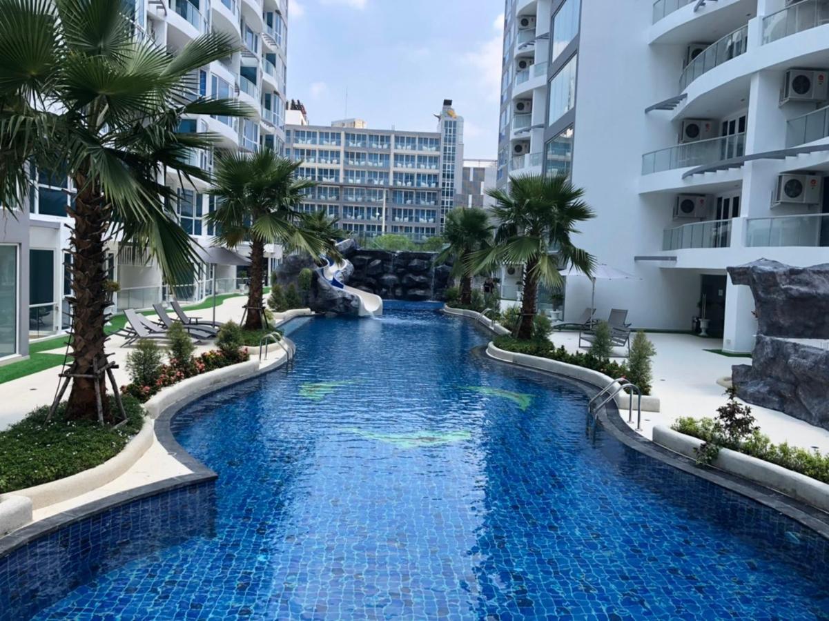 Luxury Business Suits In Grand Avenue By Pattaya City Estates Buitenkant foto