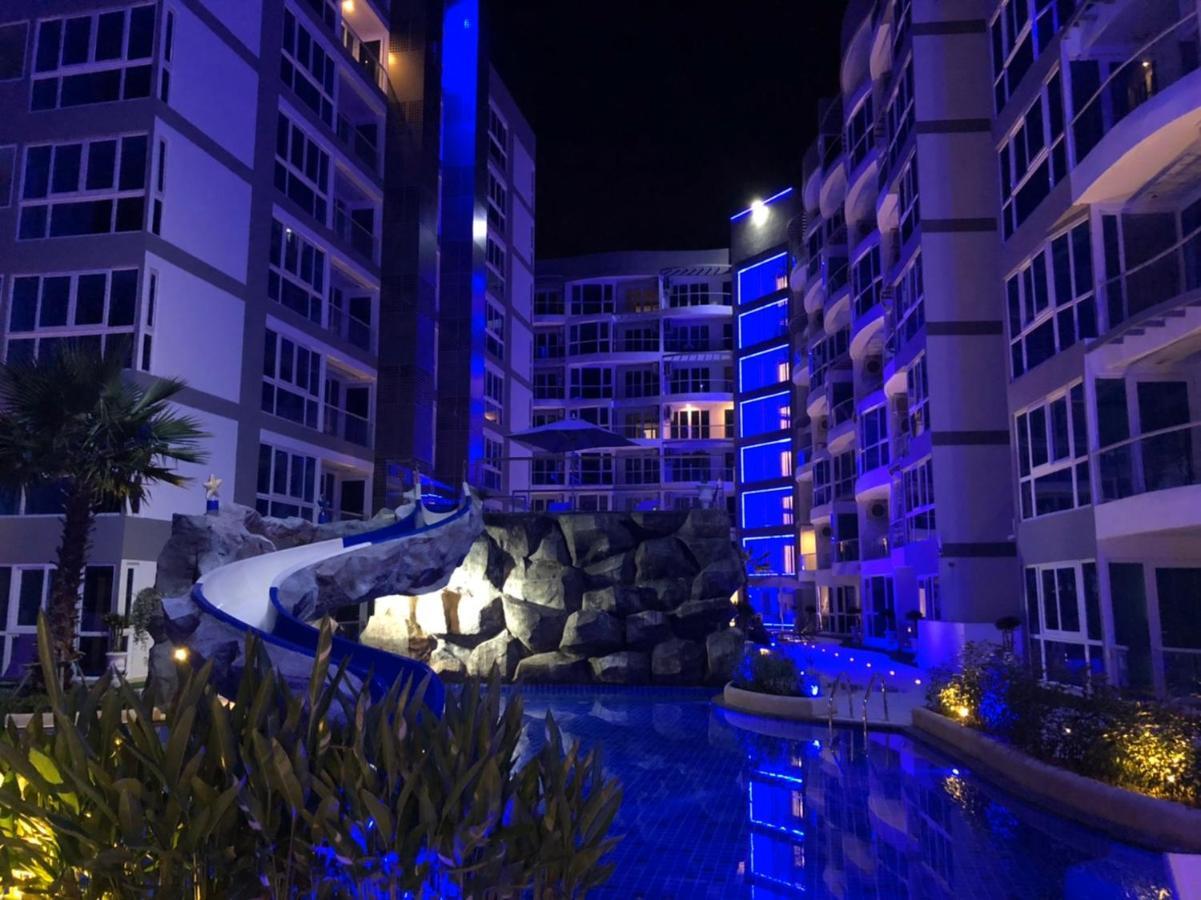 Luxury Business Suits In Grand Avenue By Pattaya City Estates Buitenkant foto
